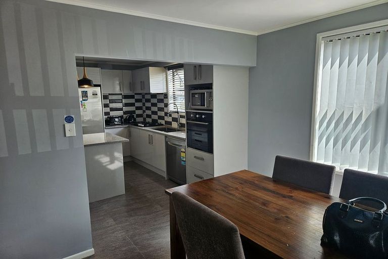 Photo of property in 43 Margaret Road, Papatoetoe, Auckland, 2025