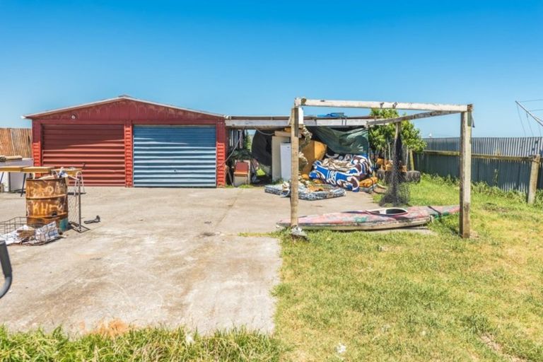 Photo of property in 60 Matipo Street, Castlecliff, Whanganui, 4501