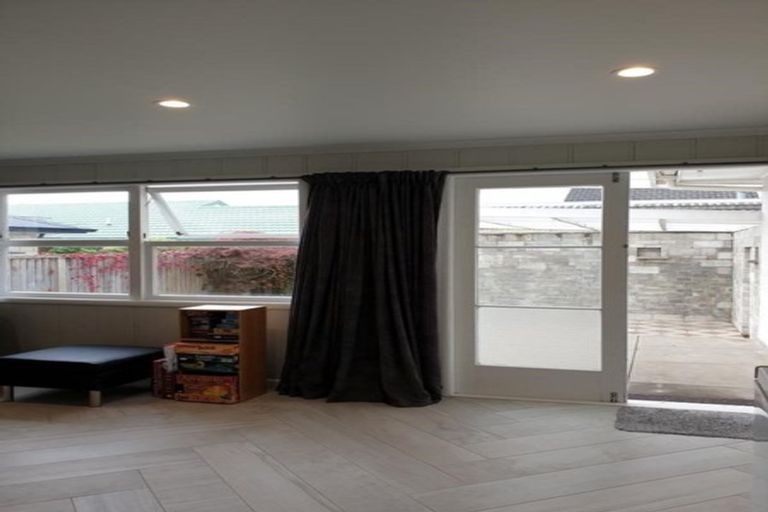 Photo of property in 110a Williams Street, Cambridge, 3434