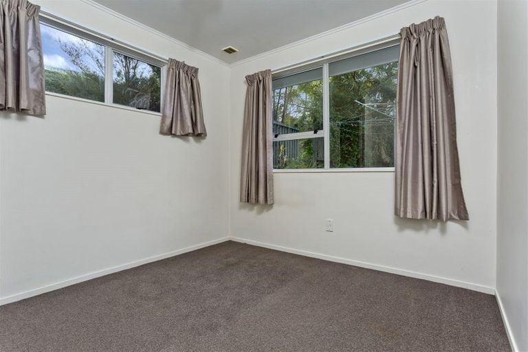 Photo of property in 18 Tableau Place, Totara Vale, Auckland, 0629