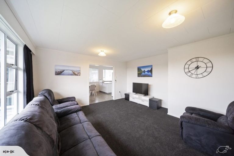 Photo of property in 33 Rosendale Avenue, Spotswood, New Plymouth, 4310