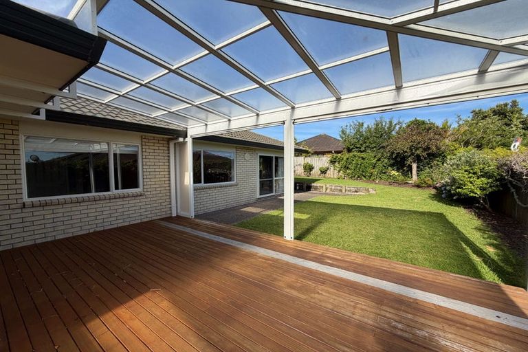 Photo of property in 12 Adrigole Place, East Tamaki, Auckland, 2013