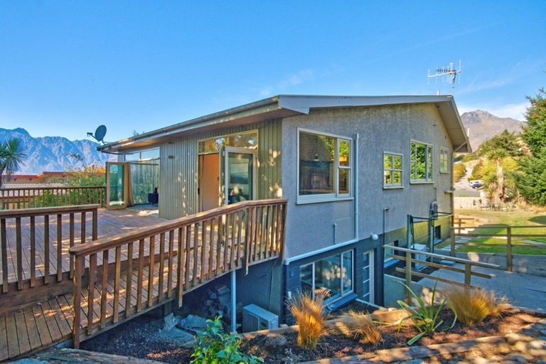 Photo of property in 166 Fernhill Road, Fernhill, Queenstown, 9300