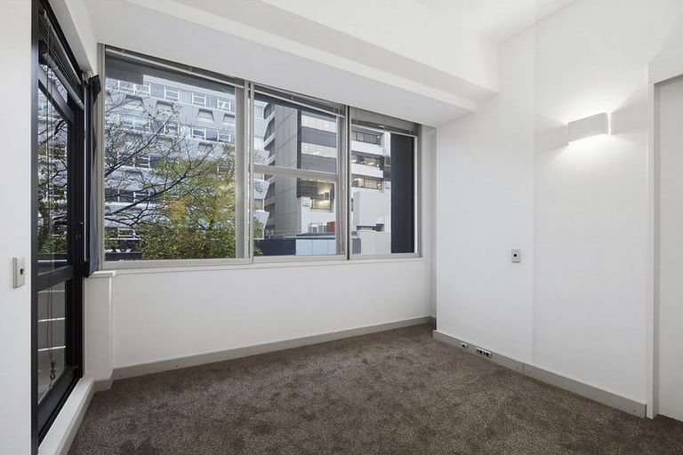 Photo of property in Gerondis Bldg Apartments, 201/60 Willis Street, Wellington Central, Wellington, 6011