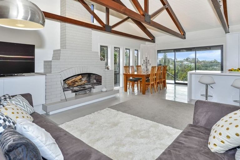 Photo of property in 73 Braemar Road, Castor Bay, Auckland, 0620