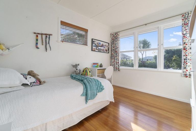 Photo of property in 36 Totara Road, Te Atatu Peninsula, Auckland, 0610