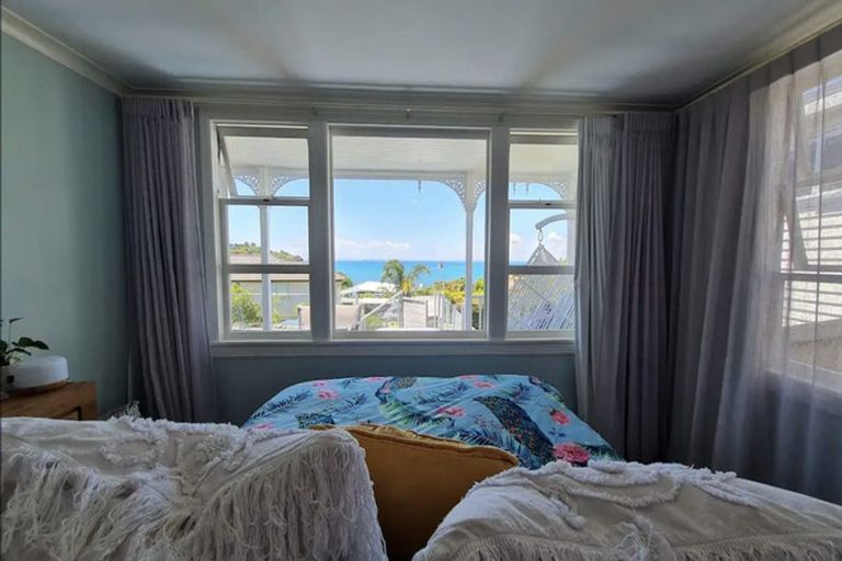 Photo of property in 1047 Whangaparaoa Road, Tindalls Beach, Whangaparaoa, 0930