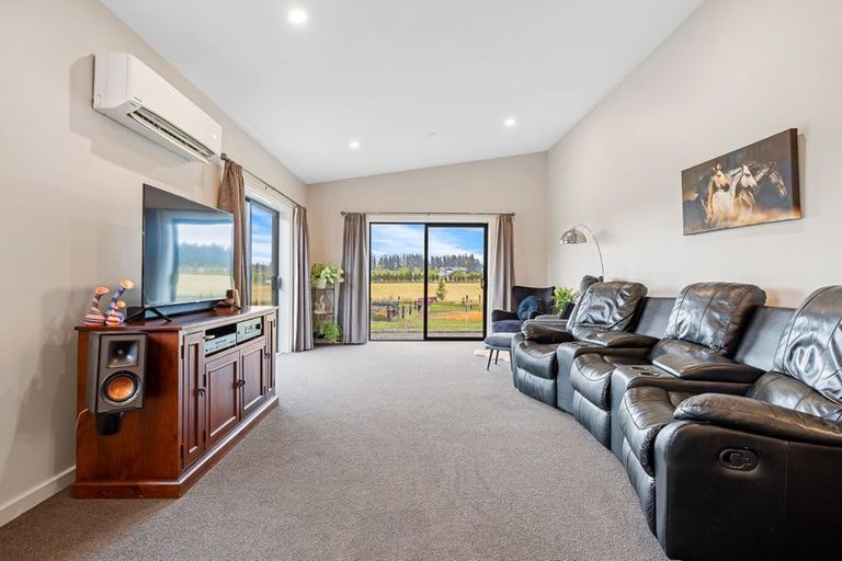 Photo of property in 265 Loburn Whiterock Road, Loburn, Rangiora, 7472