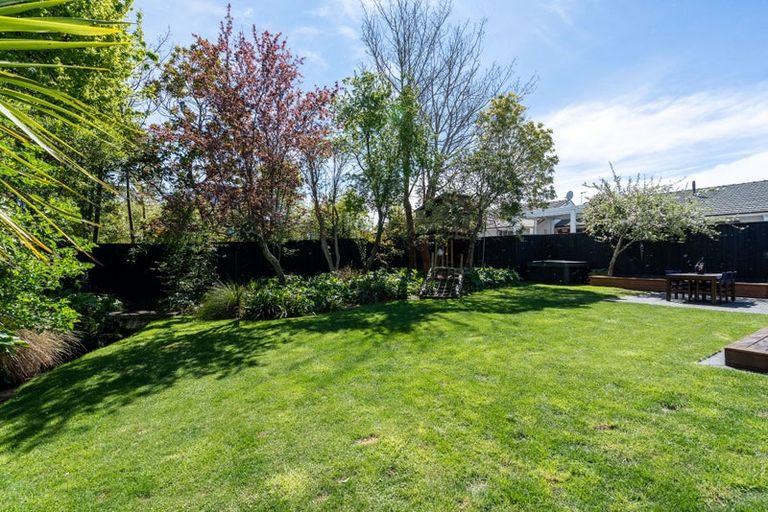 Photo of property in 29 Weston Road, St Albans, Christchurch, 8052