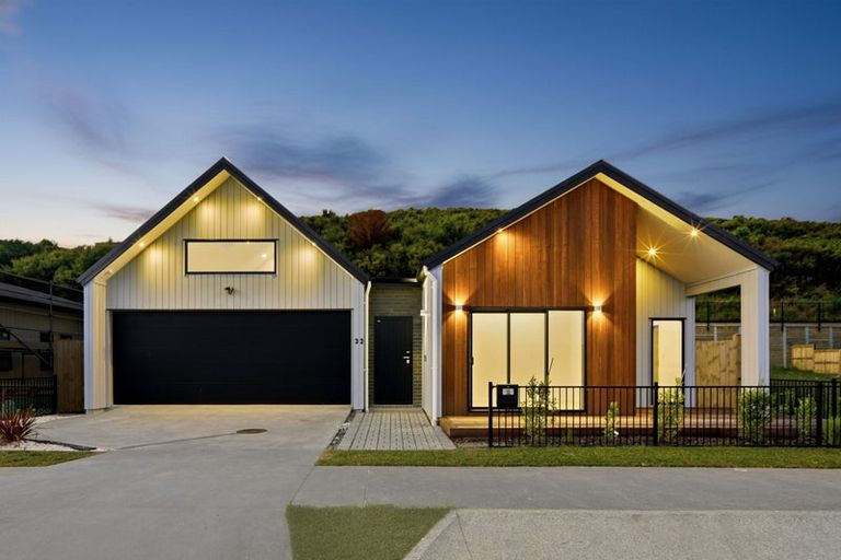 Photo of property in 32 Streamview Way, Long Bay, 0792