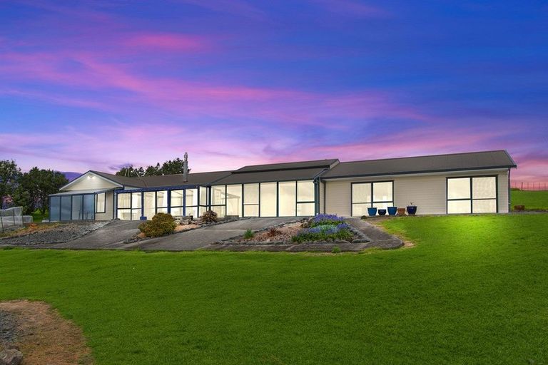 Photo of property in 235 Valley View Road, Otaika, Whangarei, 0170