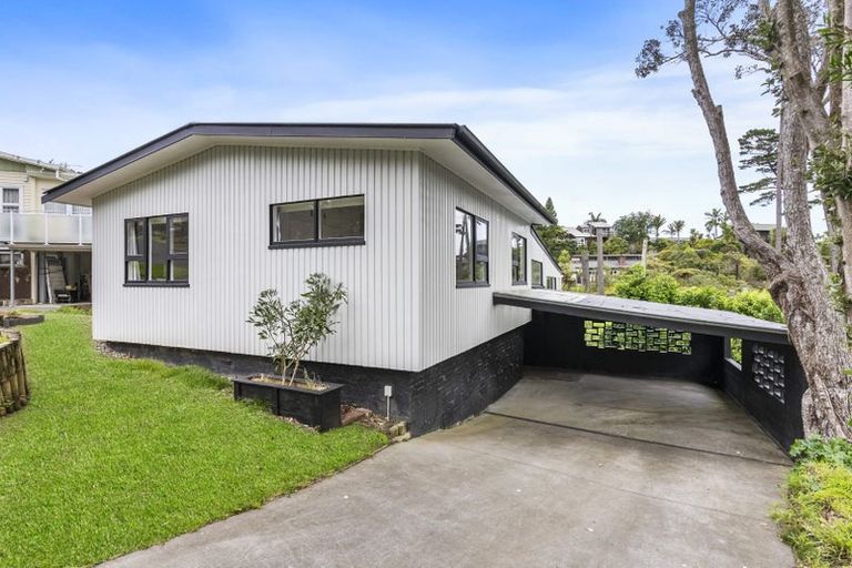 Photo of property in 22 Rosecamp Road, Beach Haven, Auckland, 0626