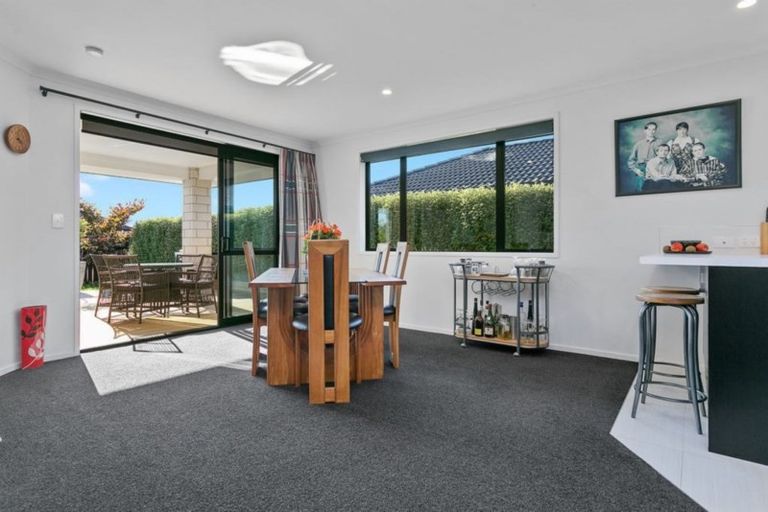 Photo of property in 27 Plescher Crescent, Leamington, Cambridge, 3432