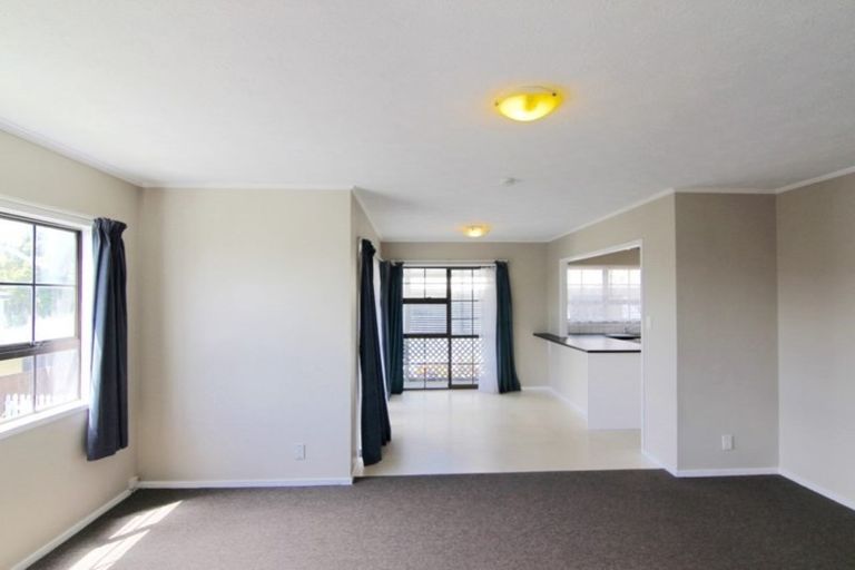 Photo of property in 57 Hollyford Drive, Clover Park, Auckland, 2105