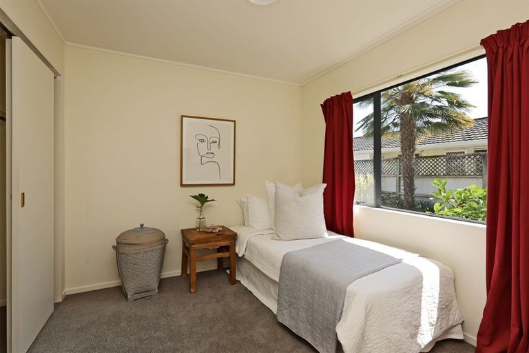 Photo of property in 207 Knight Street, Hastings, 4122