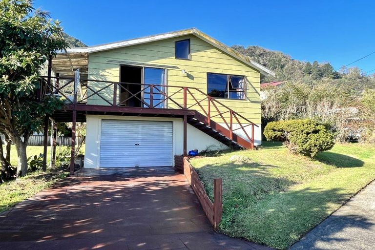 Photo of property in 30 Puriri Street, Te Aroha, 3320