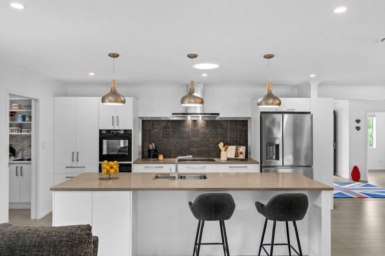 Photo of property in 2g Country Club Lane, Waiuku, 2123