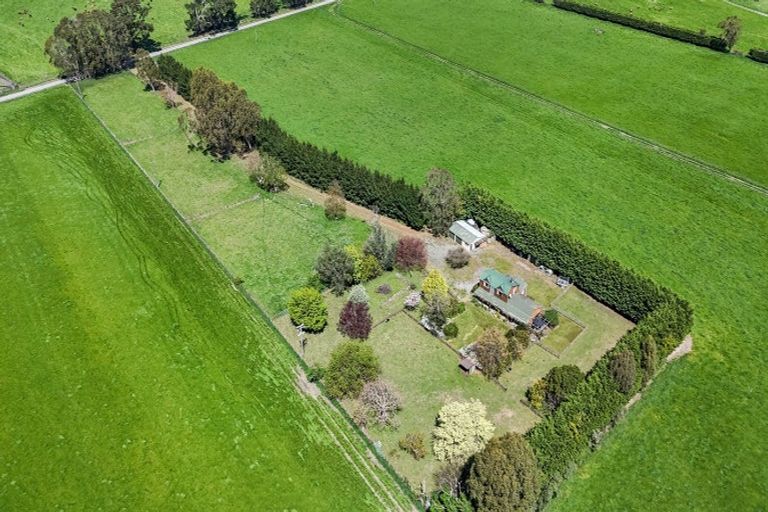 Photo of property in 157 Perrys Road, East Taratahi, Masterton, 5887