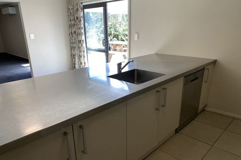 Photo of property in 12 Auburn Avenue, Upper Riccarton, Christchurch, 8041