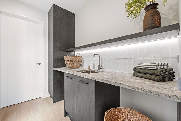 Photo of property in 17 Bradshaw Terrace, Riccarton, Christchurch, 8011