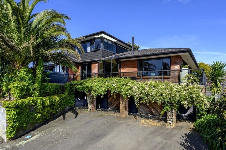 Photo of property in 11d Redwood Crescent, Hurdon, New Plymouth, 4310