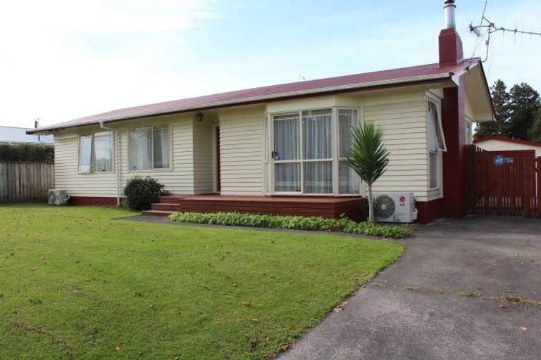 Photo of property in 24 Dalesford Street, Silverdale, Hamilton, 3216