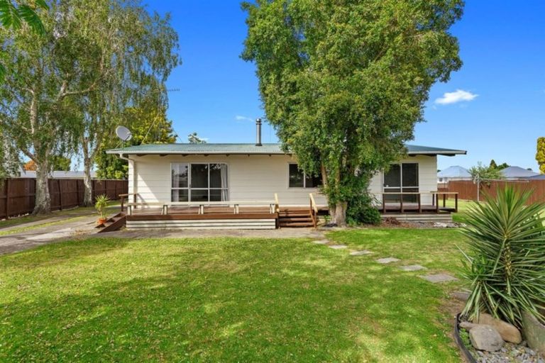 Photo of property in 17 Wikepa Place, Whakatane, 3120