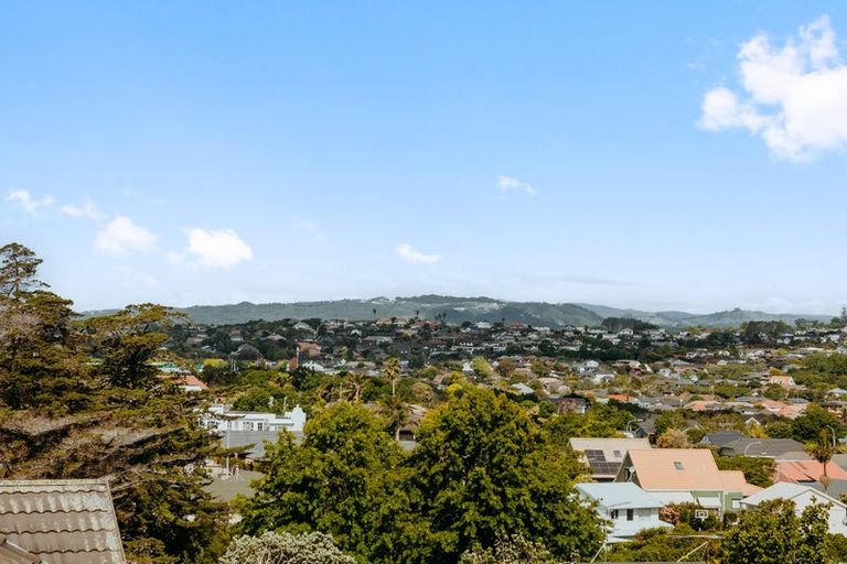 Photo of property in 50d Sandgate Avenue, Botany Downs, Auckland, 2010