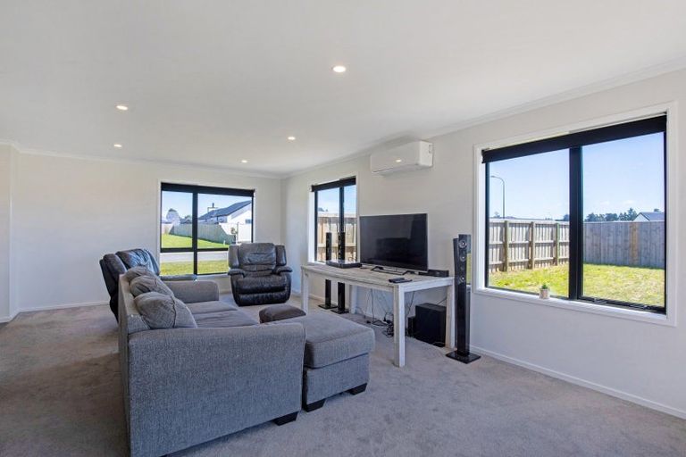 Photo of property in 6 Southdown Place, Kirwee, 7571