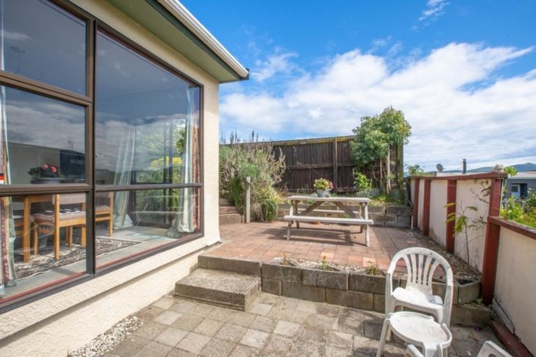 Photo of property in 3 Toru Road, Paraparaumu Beach, Paraparaumu, 5032