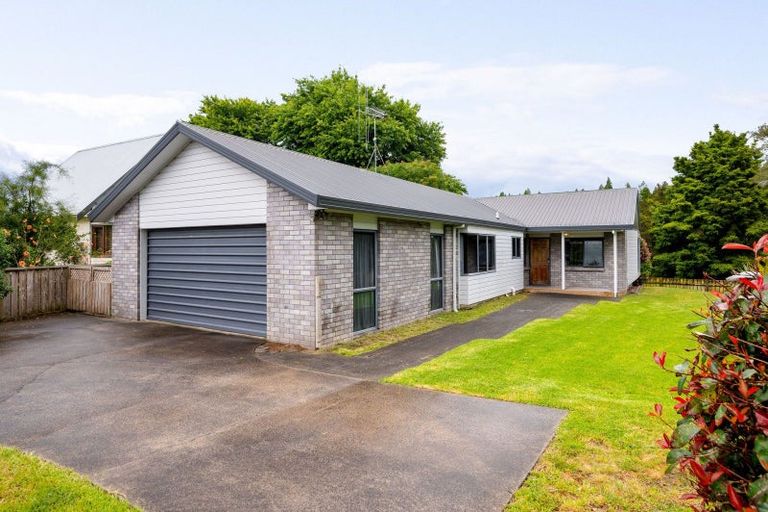 Photo of property in 23 Kingsway Crescent, Forest Lake, Hamilton, 3200