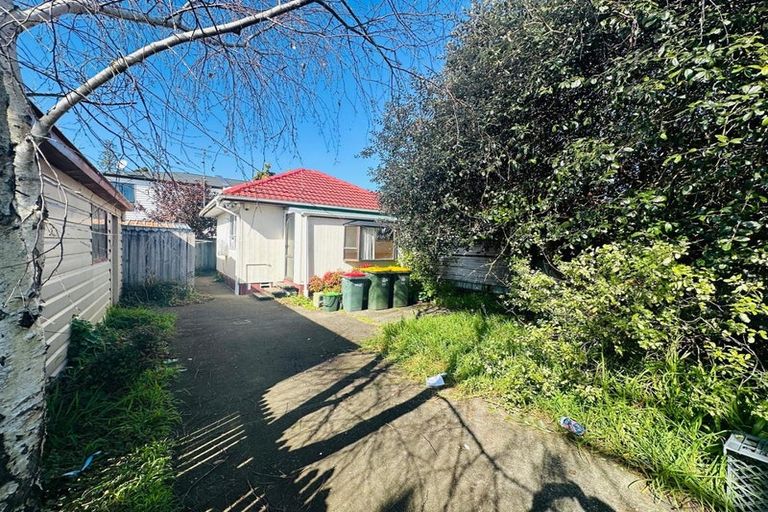 Photo of property in 129 Russell Road, Manurewa, Auckland, 2102