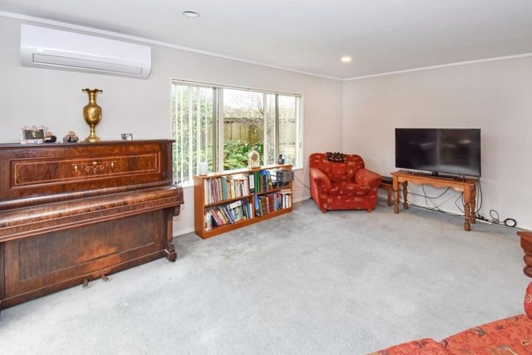 Photo of property in 17 Sheriff Place, Randwick Park, Auckland, 2105