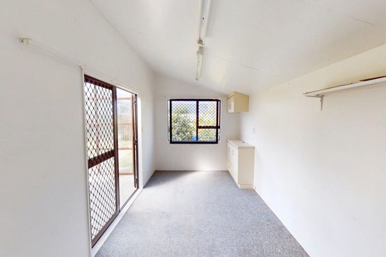 Photo of property in 18 Homewood Avenue, Levin, 5510