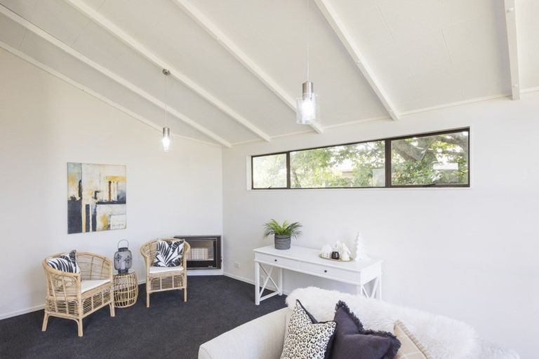 Photo of property in 3 Escort Grove, Awapuni, Palmerston North, 4412