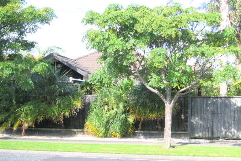 Photo of property in 1/24 Eastern Beach Road, Eastern Beach, Auckland, 2012