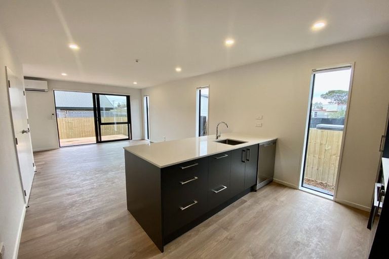 Photo of property in 3/16 Smith Street, Woolston, Christchurch, 8062