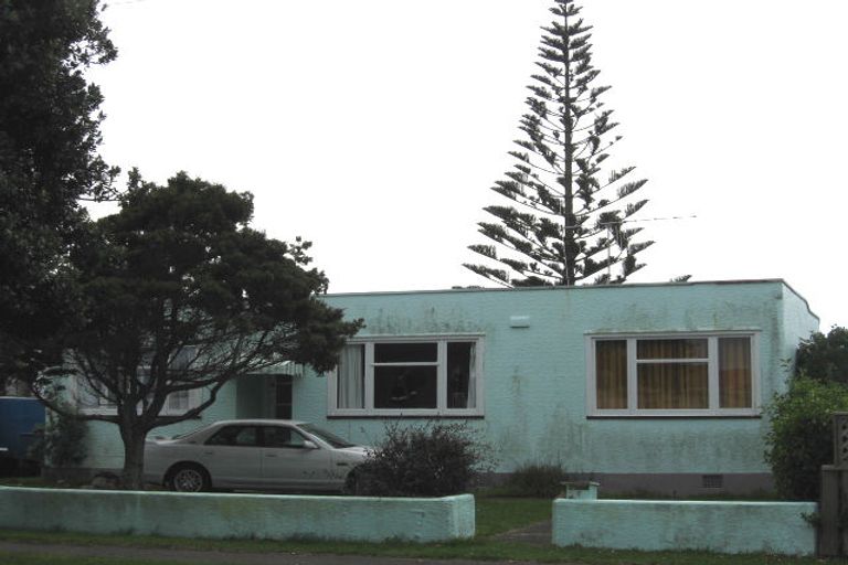 Photo of property in 7 Ruapehu Street, Castlecliff, Whanganui, 4501