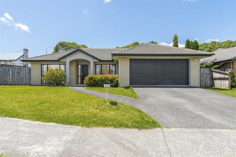Photo of property in 11 Campile Close, East Tamaki, Auckland, 2016