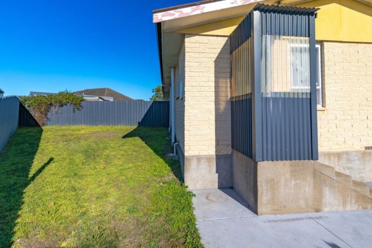 Photo of property in 1/43a Merrington Crescent, Aranui, Christchurch, 8061