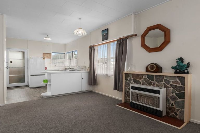 Photo of property in 7a Station Road, Khandallah, Wellington, 6035