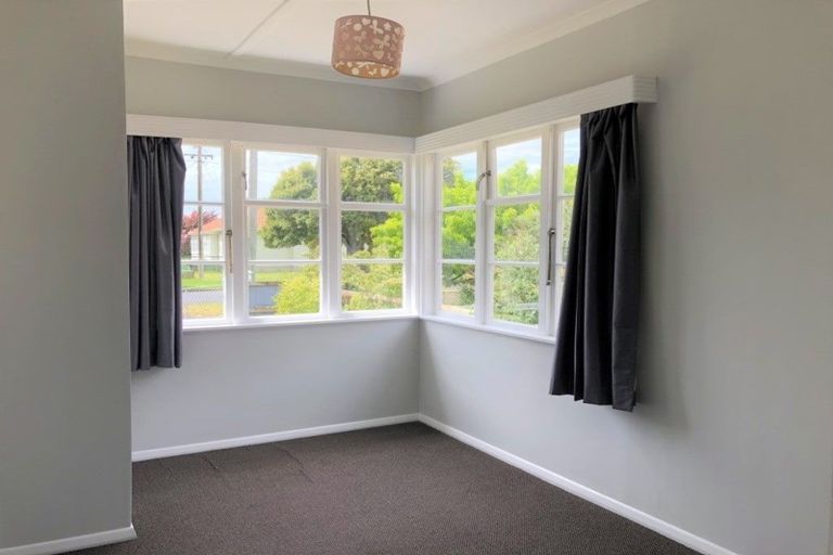 Photo of property in 37 Swiss Avenue, Gonville, Whanganui, 4501