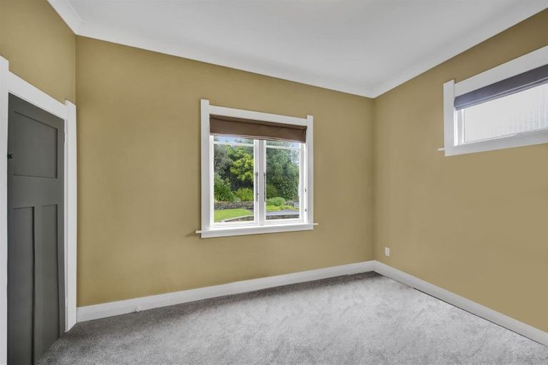 Photo of property in 335 Glover Road, Hawera, 4675