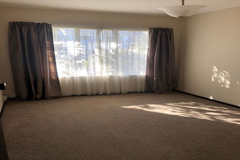 Photo of property in 1/150a Prince Regent Drive, Half Moon Bay, Auckland, 2012