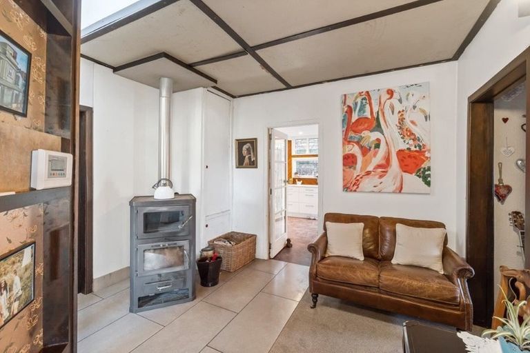 Photo of property in 10 Bridle Path, Lyttelton, 8082