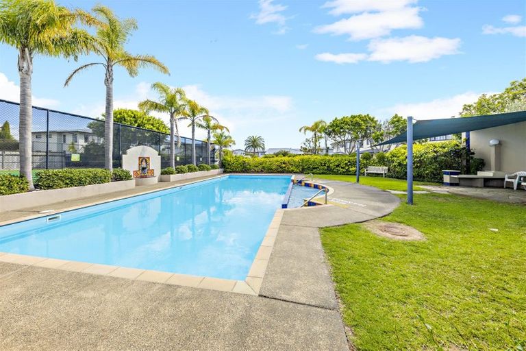 Photo of property in 40/2 Armoy Drive, East Tamaki, Auckland, 2016