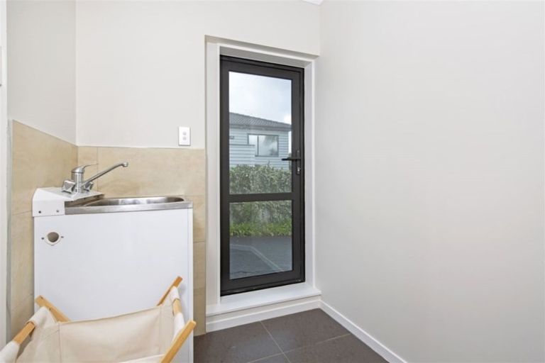 Photo of property in 1/6 Colum Place, Bucklands Beach, Auckland, 2014