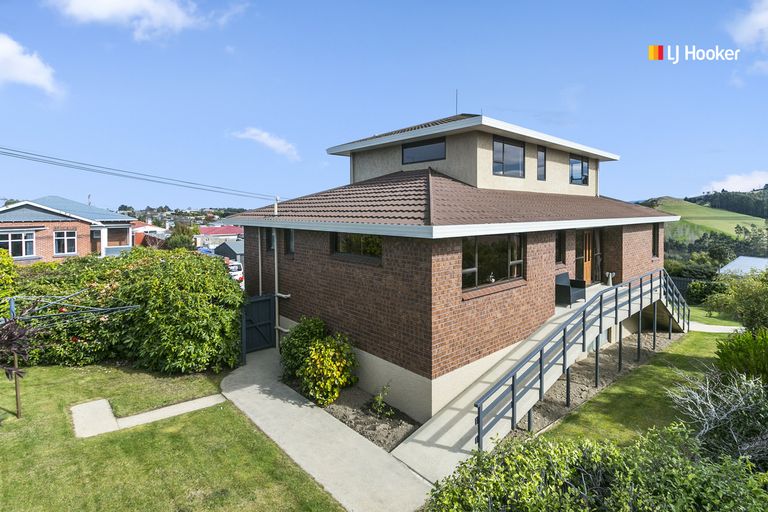 Photo of property in 255 Kenmure Road, Kenmure, Dunedin, 9011