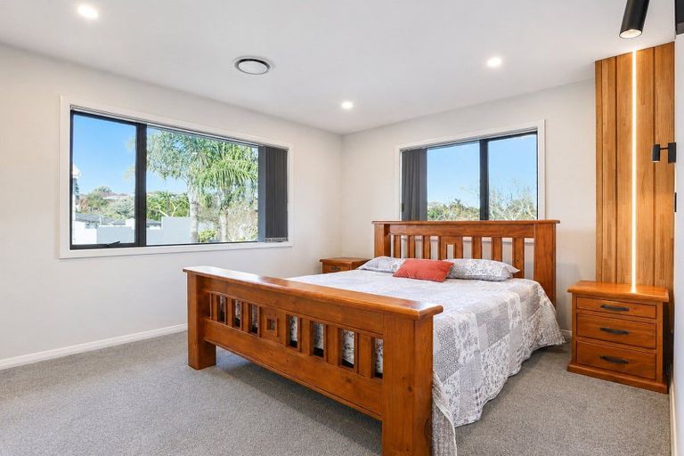 Photo of property in 4/64 Banbury Crescent, Fairfield, Hamilton, 3214