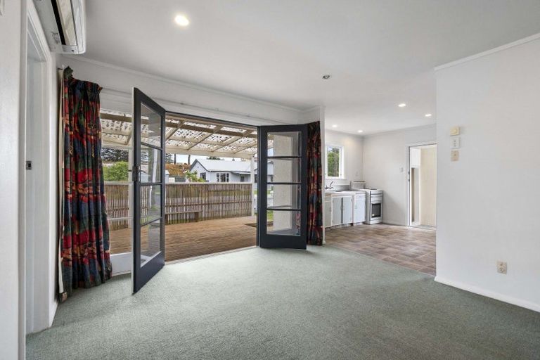 Photo of property in 6 Jenks Street, Foxton, 4814